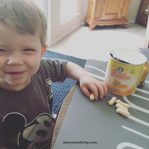 Gerber lil'beanies snacks make the perfect snacks for toddlers