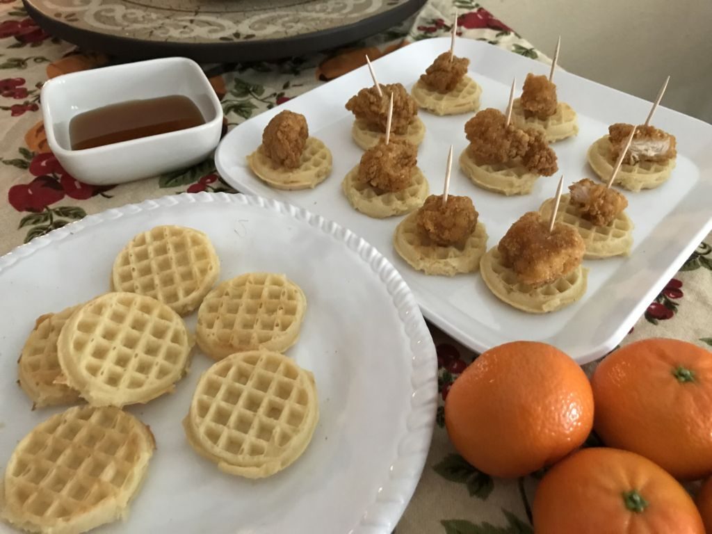 Mini chicken and waffles 