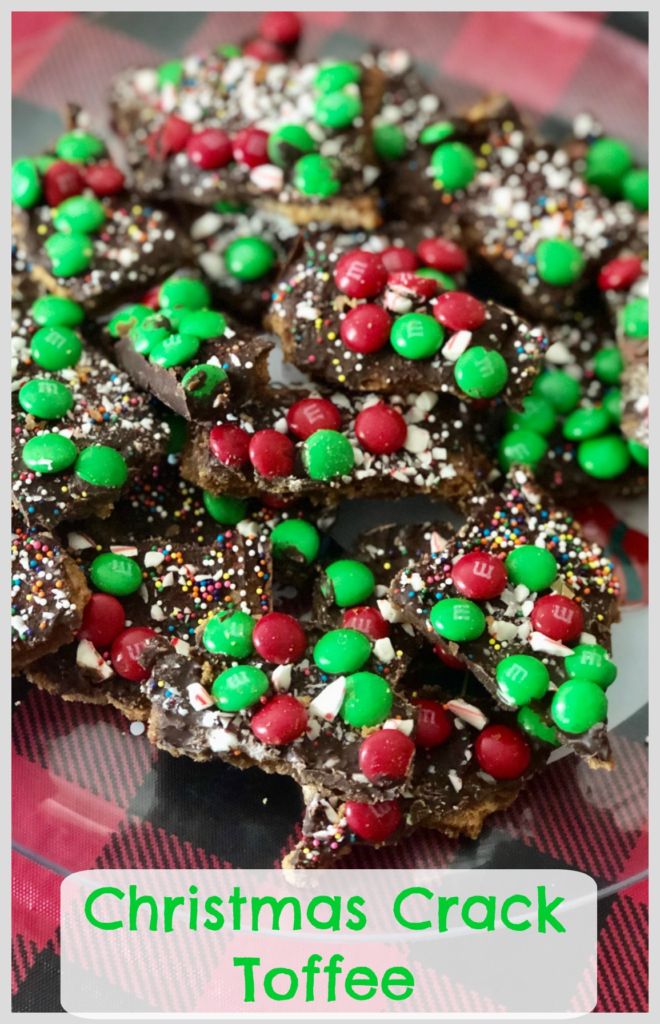 A perfect treat for the holidays and so good everyone will not be able to stop eating, it... Christmas Crack Toffee Crackers 