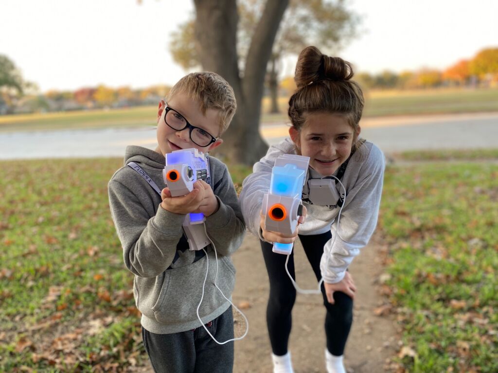 Laser X Revolution, the perfect activity for kids at home!